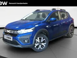 Bleu Utilisé 2024 Dacia Sandero Expression Citadine | 17 350 € (Prix juste)