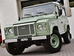 Vert Utilisé 2016 Land Rover Defender Heritage SUV | 74 950 €