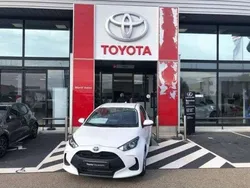 Utilisé 2025 Toyota Yaris Hybrid Berline | 21 800 € (Prix juste)