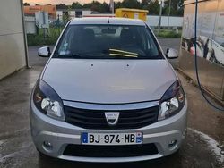 Gris Utilisé 2011 Dacia Sandero Citadine | 5 200 € (Prix assez cher)