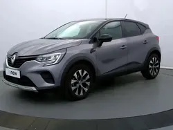 Gris Utilisé 2024 Renault Captur Evolution SUV | 18 980 € (Prix juste)