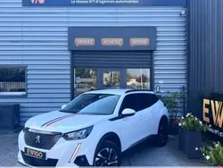 Blanc Utilisé 2020 Peugeot 2008 Allure SUV | 11 480 € (Prix juste)
