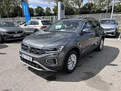 Utilisé 2024 VW T-Roc Life SUV | 25 990 € (Prix juste)