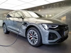 Gris chronos métallisé Utilisé 2023 Audi Q8 e-tron S-Line SUV | 79 990 € (Prix juste)