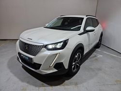 Blanc Utilisé 2020 Peugeot e-2008 Allure SUV | 15 990 € (Prix juste)