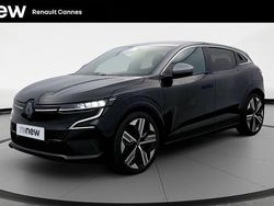 Noir Utilisé 2023 Renault Mégane Iconic Berline | 27 499 € (Prix juste)