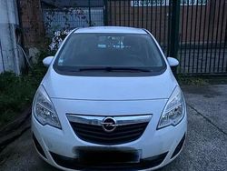 Blanc Utilisé 2013 Opel Meriva Cosmo Monospace | 3 800 €