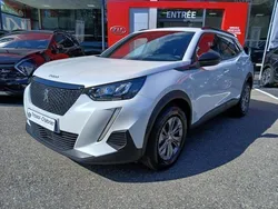 Blanc Utilisé 2023 Peugeot 2008 Style SUV | 18 100 € (Prix juste)