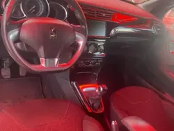 Blanc Utilisé 2014 Citroën DS3 Chic Berline | 5 200 € (Prix juste)