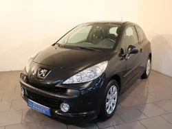 Noir Utilisé 2009 Peugeot 207 Premium Citadine | 7 490 € (Prix assez cher)