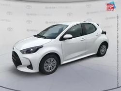 Blanc Utilisé 2025 Toyota Yaris Hybrid Business Edition Berline | 23 999 € (Prix assez cher)