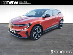 Rouge Utilisé 2023 Renault Mégane Iconic Berline | 24 990 € (Bon prix)