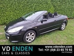 Noir Utilisé 2005 Peugeot 307 CC Cabriolet | 3 800 €