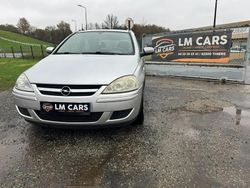 Gris Occasion 2005 Opel Corsa Essentia Citadine | 2 990 €