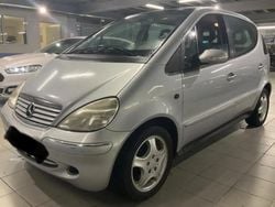 Gris Utilisé 2004 Mercedes A170 Avantgarde Monospace | 4 990 €