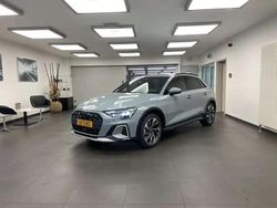 Gris Nouvelle 2025 Audi A3 Sport Citadine | 41 948 € (Prix juste)