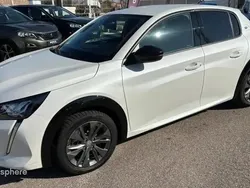 Utilisé 2022 Peugeot e-208 Allure Citadine | 14 999 € (Bon prix)
