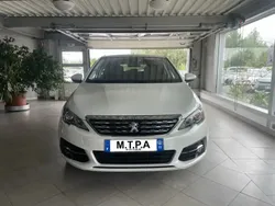Utilisé 2019 Peugeot 308 Allure Berline | 12 490 € (Prix juste)