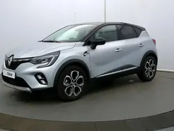 Gris Utilisé 2024 Renault Captur Techno SUV | 22 990 € (Prix juste)