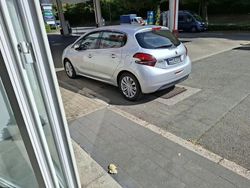 Argent Utilisé 2018 Peugeot 208 S Citadine | 10 999 € (Prix juste)