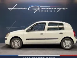 Blanc Utilisé 2004 Renault Clio II Citadine | 2 490 €