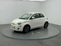 Blanc Utilisé 2022 Fiat 500e La Prima Berline | 17 995 € (Prix juste)