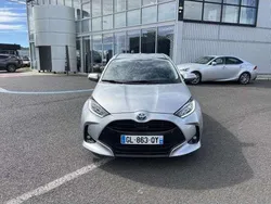 Utilisé 2023 Toyota Yaris Hybrid Design Berline | 19 990 € (Prix juste)