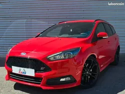 Rouge Utilisé 2016 Ford Focus ST Break | 16 490 € (Super prix)