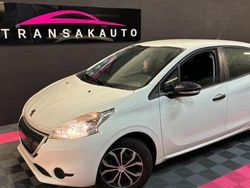 Blanc Utilisé 2015 Peugeot 208 Access Citadine | 5 990 € (Prix juste)