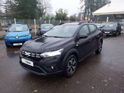 Noir Utilisé 2024 Dacia Sandero Expression Citadine | 16 990 € (Prix juste)