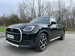 Noir Utilisé 2024 Mini Countryman Favoured SUV | 38 890 € (Prix juste)