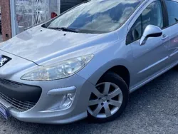 Utilisé 2011 Peugeot 308 Premium Berline | 6 990 € (Prix juste)