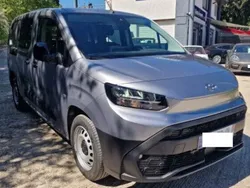 Gris Utilisé 2024 Toyota Proace City Van | 28 980 € (Prix cher)