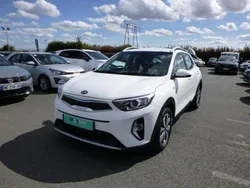 Blanc Utilisé 2020 Kia Stonic Active SUV | 14 890 € (Prix juste)