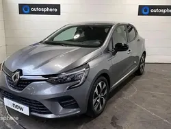 Gris Utilisé 2022 Renault Clio V Evolution Berline | 15 499 € (Prix juste)