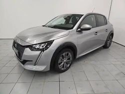 Gris Utilisé 2021 Peugeot e-208 Allure Citadine | 14 989 € (Prix juste)