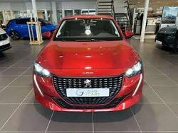 Rouge Utilisé 2021 Peugeot 208 Style Citadine | 14 990 € (Prix assez cher)