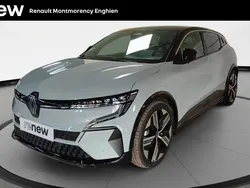 Gris Utilisé 2022 Renault Mégane Iconic Berline | 25 980 € (Prix juste)