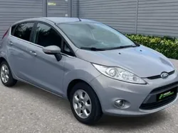 Gris Utilisé 2011 Ford Fiesta Titanium Citadine | 4 990 € (Prix juste)