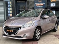Rouge Occasion 2013 Peugeot 208 Active Citadine | 5 990 € (Prix juste)