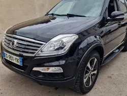Noir Utilisé 2016 Ssangyong Rexton SUV | 13 450 €