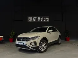 Gris Utilisé 2024 VW T-Roc Life SUV | 24 900 € (Prix juste)