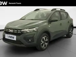 Gris Utilisé 2024 Dacia Sandero Expression Citadine | 16 999 € (Prix juste)