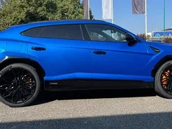 Bleu Nouvelle 2025 Lamborghini Urus SUV | 369 000 €