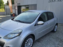 Utilisé 2009 Renault Clio II Dynamique Citadine | 4 990 € (Prix assez cher)