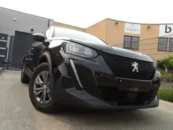 Noir Utilisé 2023 Peugeot 2008 Active SUV | 19 850 € (Prix juste)
