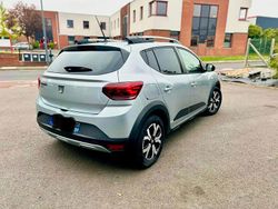 Gris Utilisé 2022 Dacia Sandero Stepway Berline | 12 900 € (Bon prix)