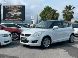 Blanc Utilisé 2013 Suzuki Swift GLX Berline | 5 490 € (Prix juste)