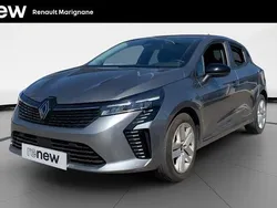 Gris Utilisé 2023 Renault Clio V Evolution Citadine | 17 799 € (Prix juste)