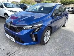 Bleu Occasion 2025 Renault Clio V Evolution Berline | 17 790 € (Prix juste)